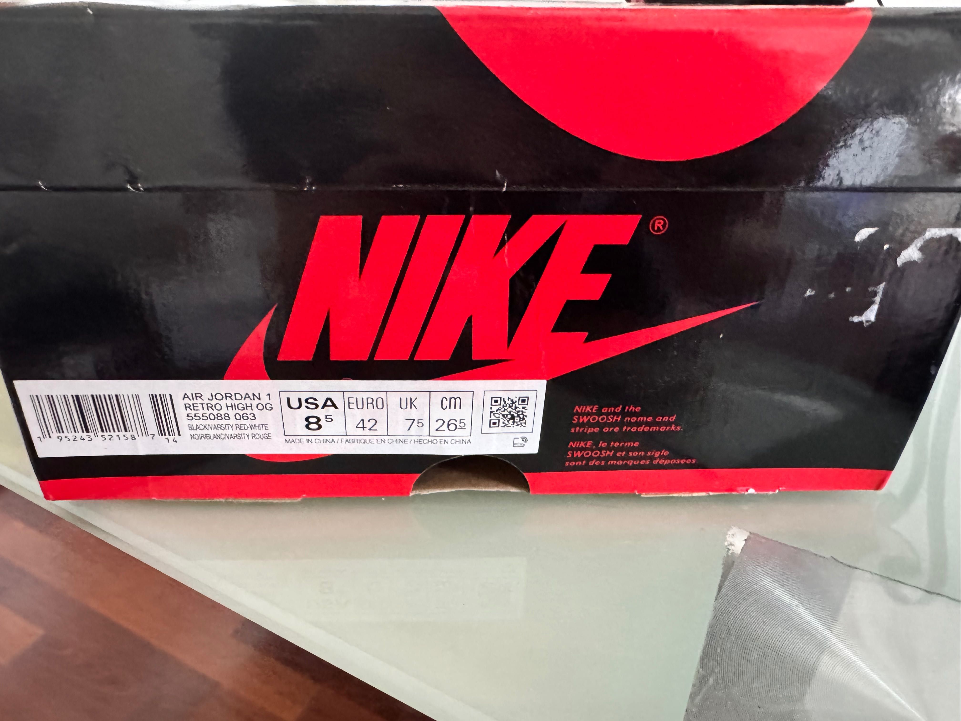 Jordan 1 червено черни