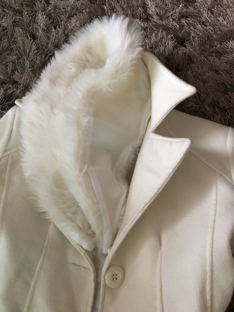 Палто изкуствен косъм/Бяло вълнено палто