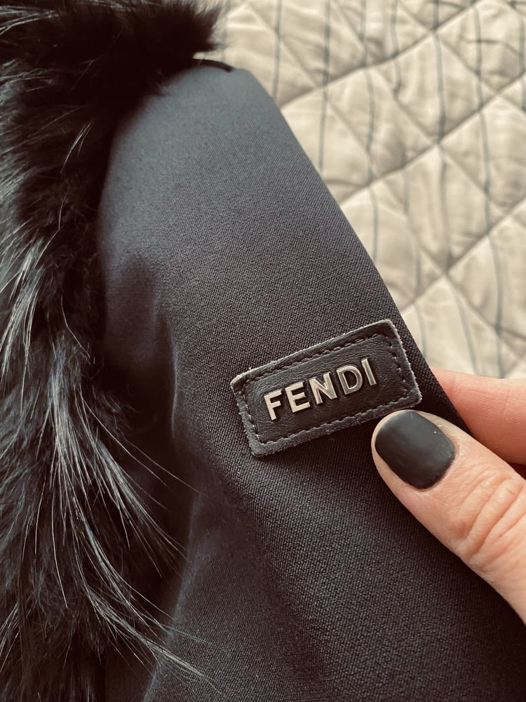 Яке FENDI дамско