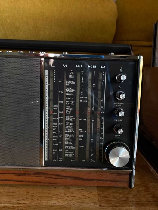 Radio Grundig Concertboy 208
