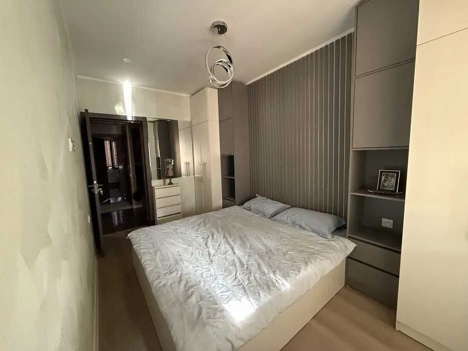 Продаётся своя 2-ком квартира в центре города | ул Садык Азимова, 62м2