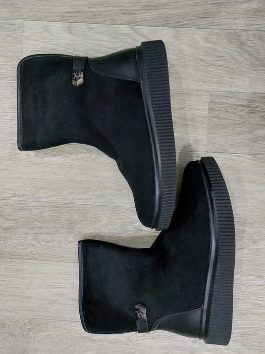 Продам обувь новую.