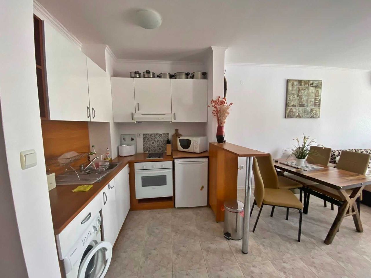 Продава се Тристаен апартамент в Свети Влас - 86 кв.м за 1070 €/кв.м - Снимка #1