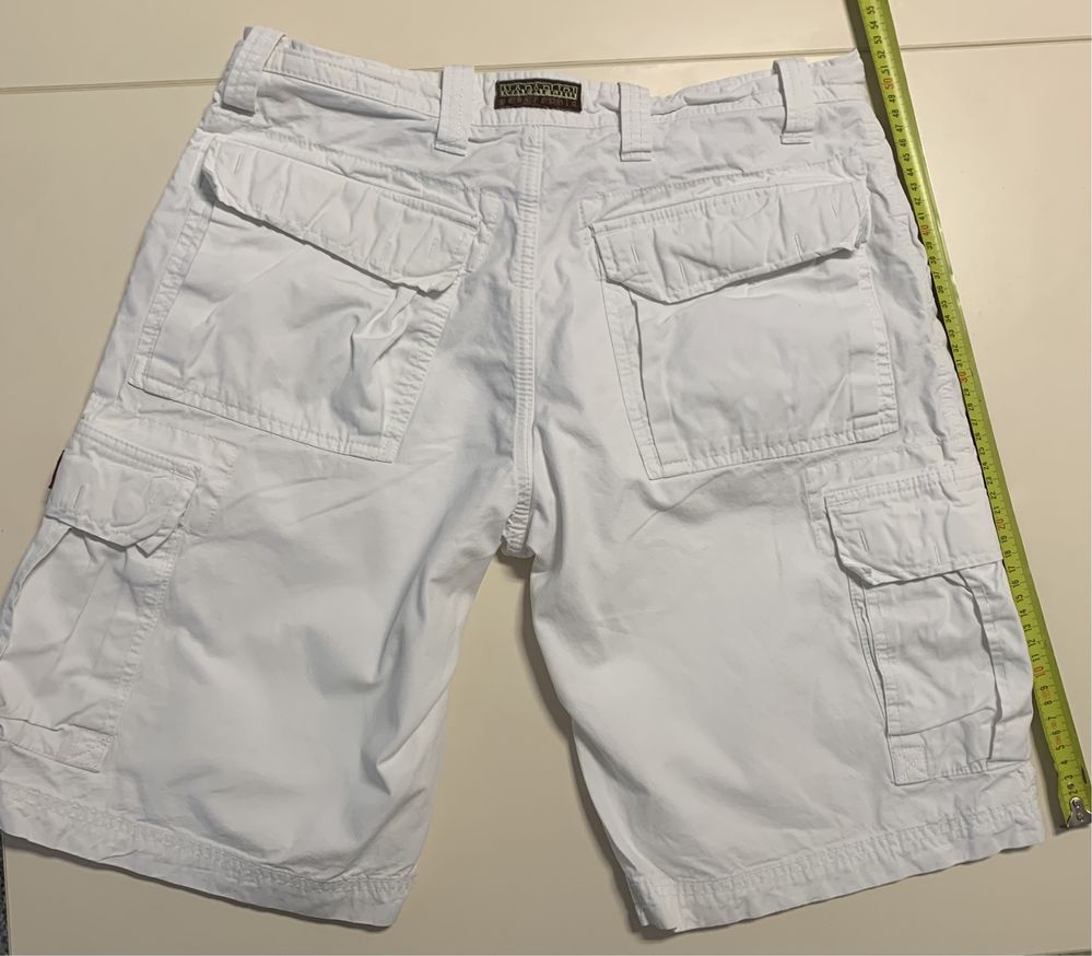 Bermude Napapijri size 33 (M)