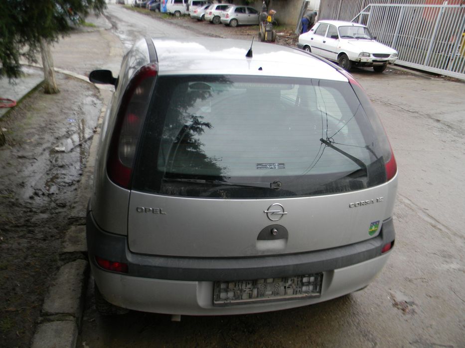 Dezmembrari  Opel CORSA C  2000  > 2009 1.2 Benzina