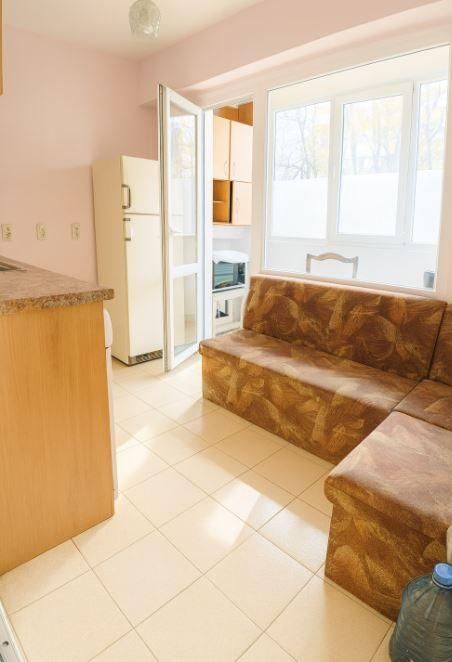 Дава се под наем Тристаен апартамент в Варна, Левски - 59 кв.м за 400 € - Снимка #1