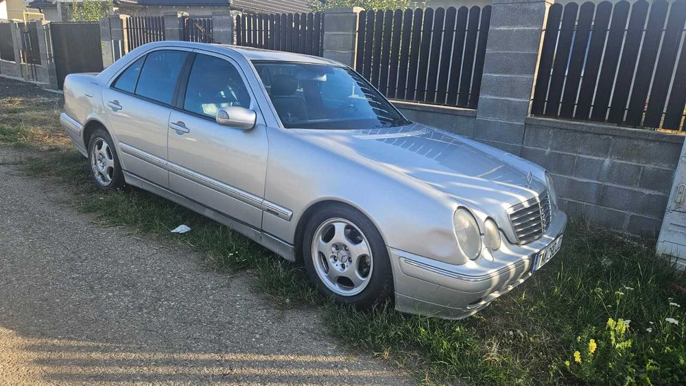Mercedes-Benz E-Class W210 Avantgarde