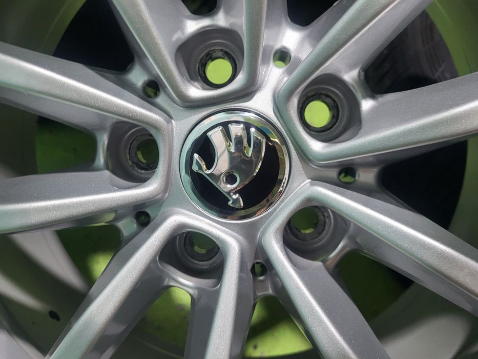 17 5x112 Skoda лети джанти 5х112