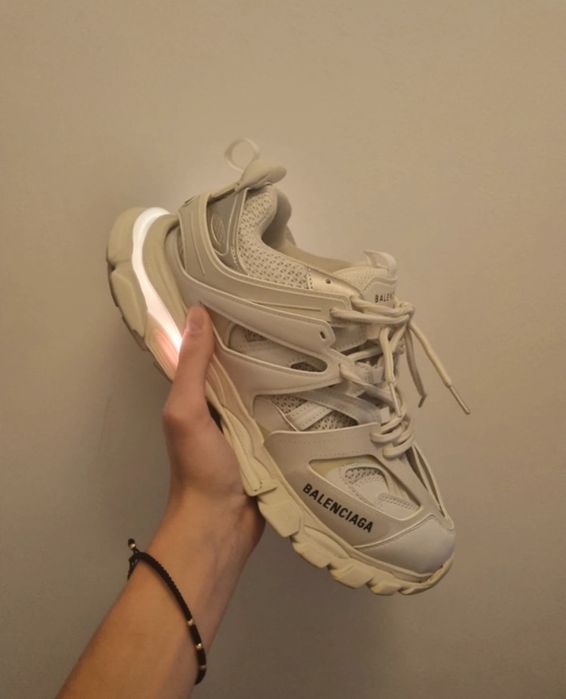 Balenciaga track