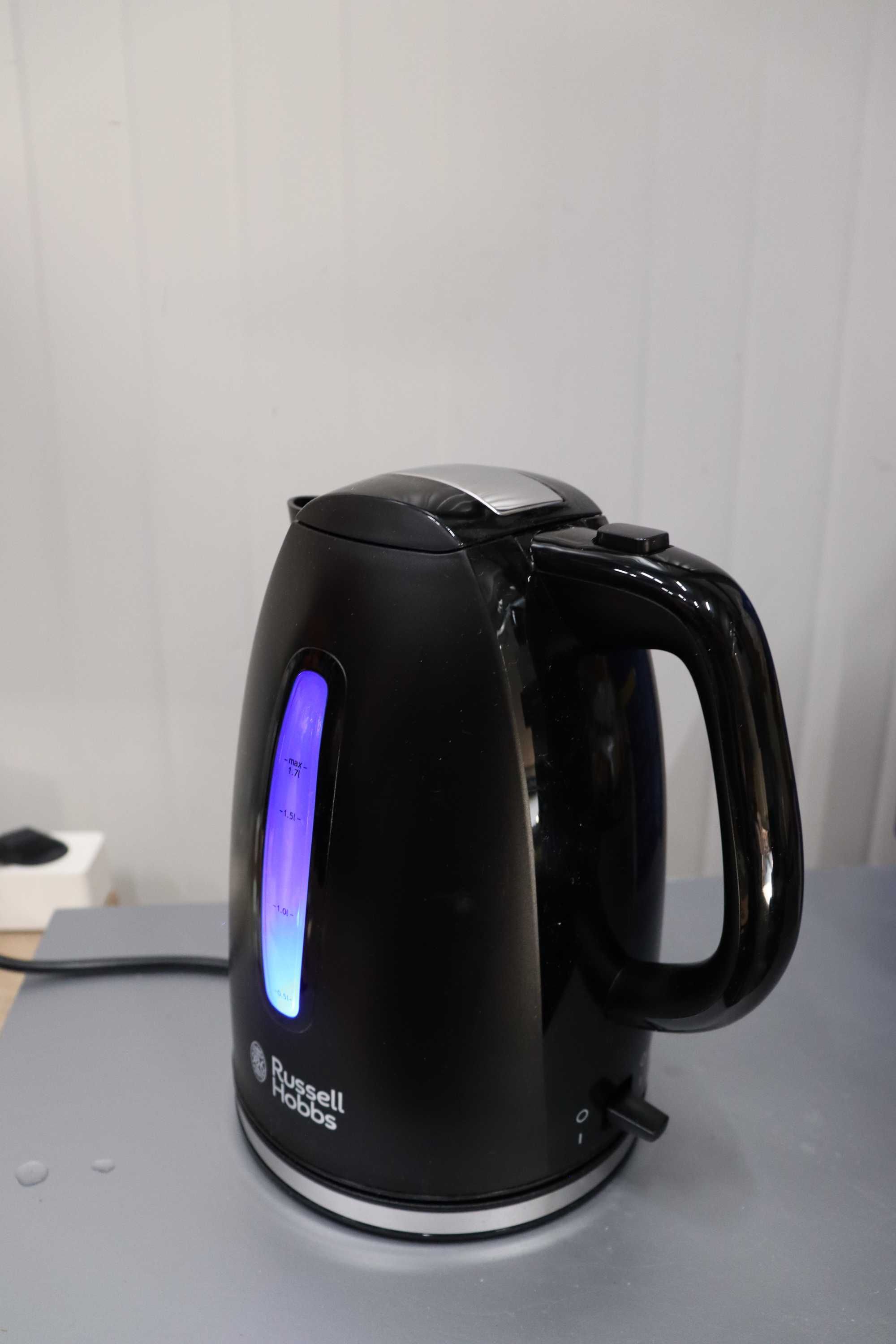 Кана Russell Hobbs, 240 W, 1.7 l, черен