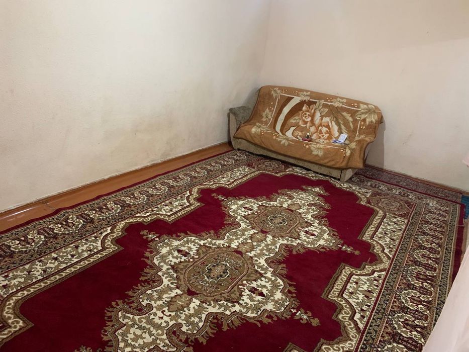 Чиланзар 14.  2 х комнатная Разделка. Срочно Продается