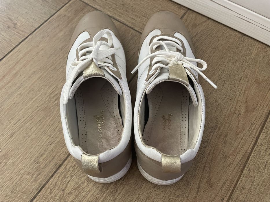 Прекрасни изцяло естествена кожа  БГ обувки с ПОДАРЪК по избор