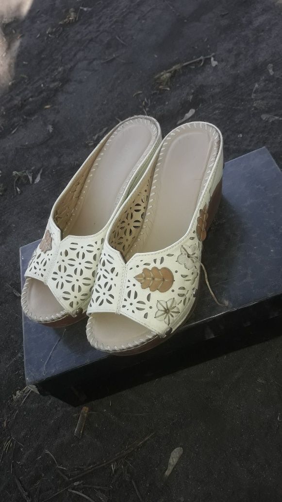Босоножки - шлепанцы женская обувь 35 размер