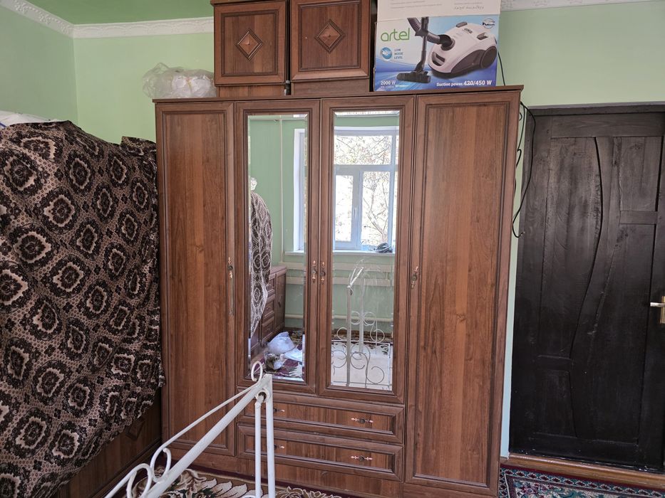 Сервант шкаф мебель комлект сатылады