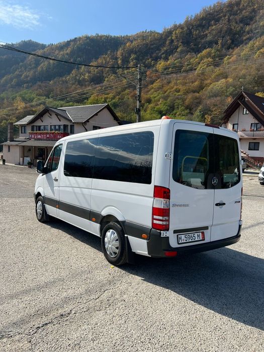 Vand mercedes sprinter 2.2 tdi.9 locuri.klima fata si spate.euro 5 top