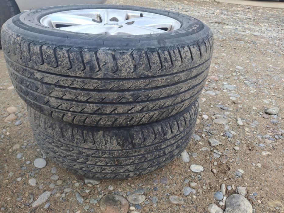 Шины 2 штук размер 16