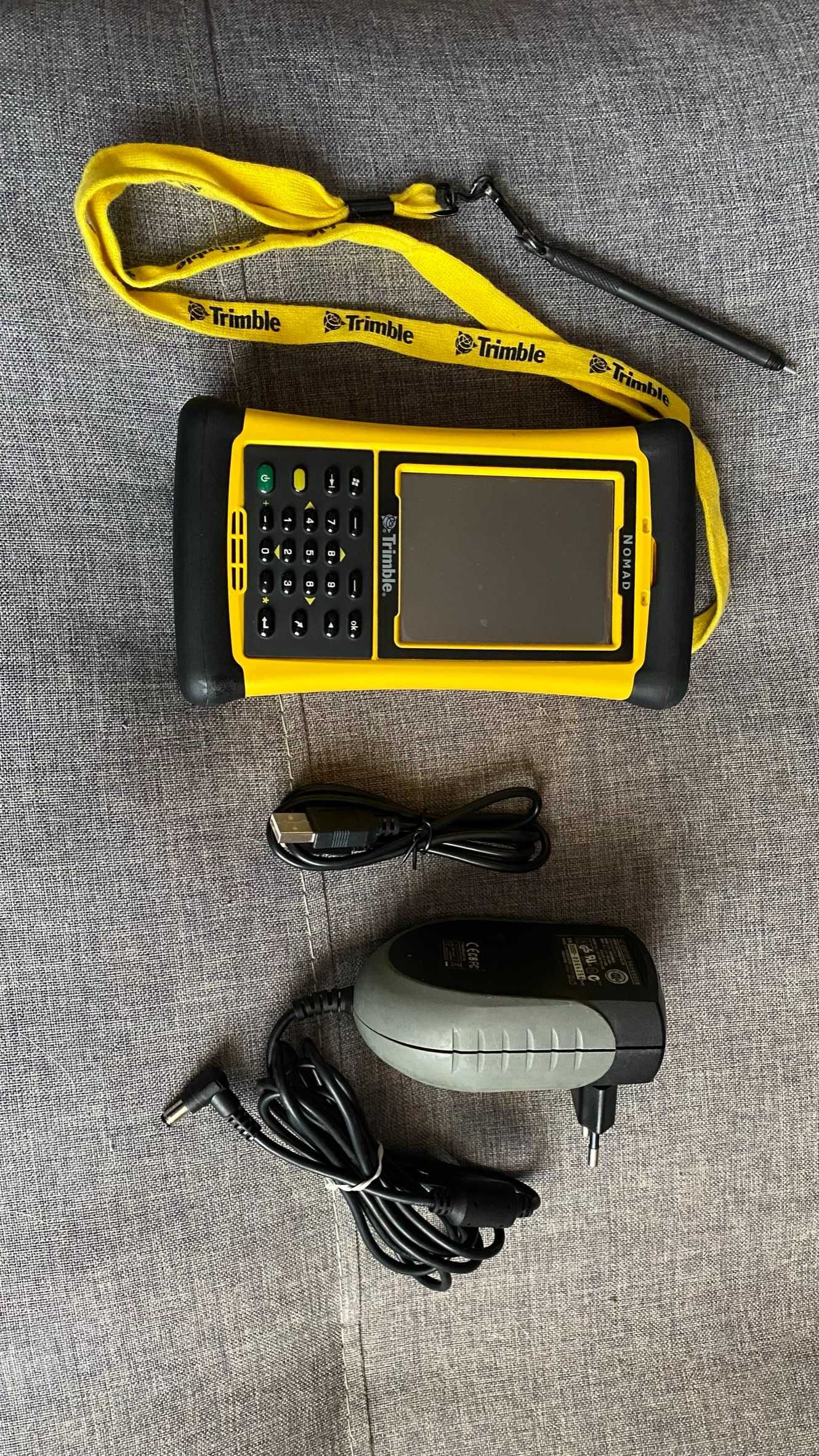 Controler  TRIMBLE NOMAD SurvCE 6, Fieldgenius 8  Surveypro 6