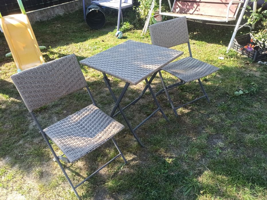 Vand set pliabil masa si scaune