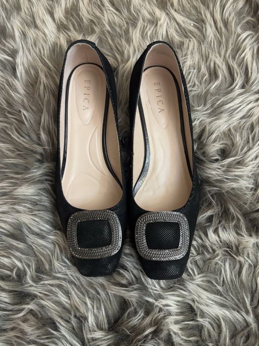 Pantofi din piele cu accesoriu argintiu