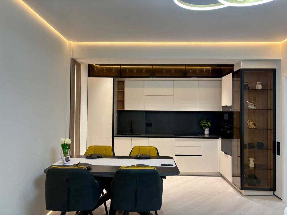 Дава се под наем Двустаен апартамент в София, Изток - 67 кв.м за 525 € - Снимка #2