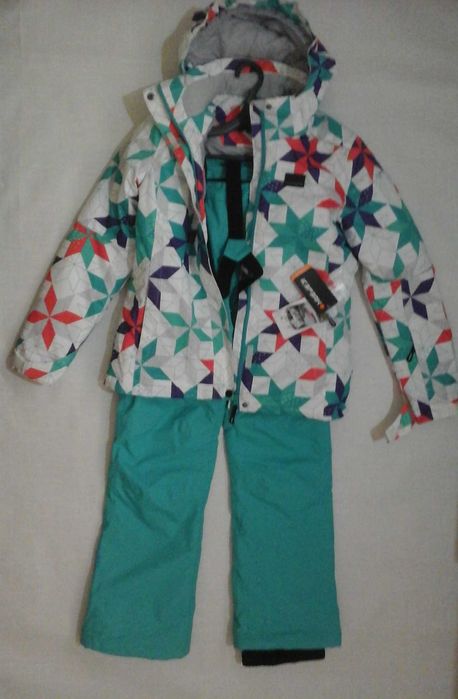 Спортивные лыжные костюмы,куртка, новое