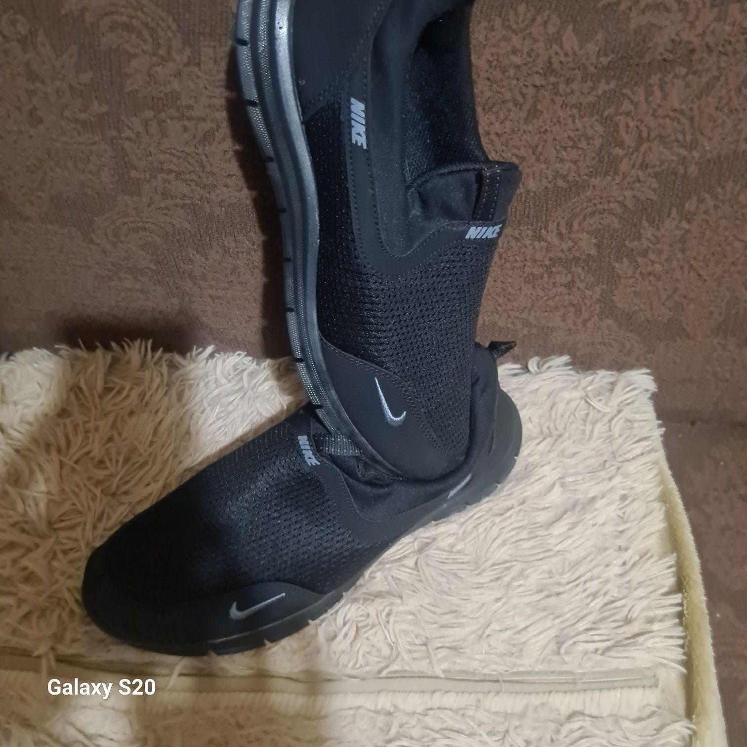 Маратонки Nike номер 43 стелка 28см