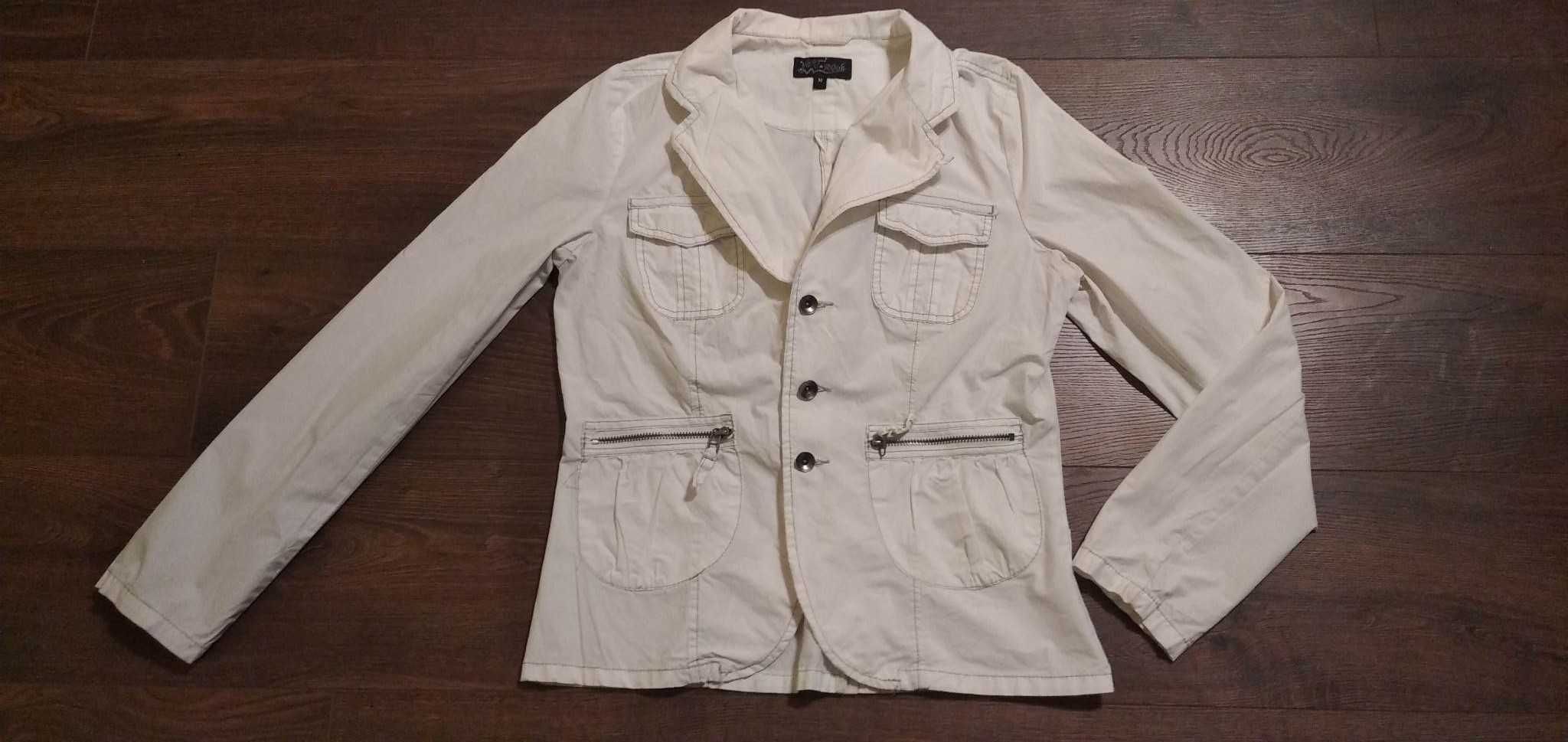 Дамско бяло памучно сако
