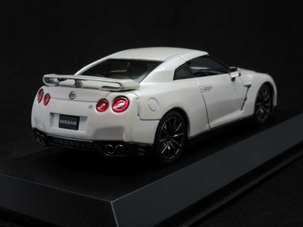 Macheta Nissan GT-R 2014 R35 Kyosho 1:43