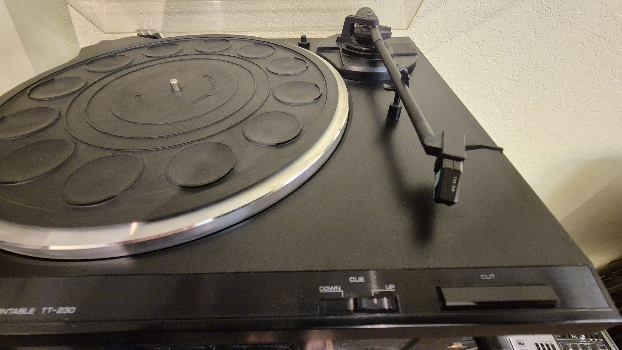 Вертушка YMAHA TT230  made in japan