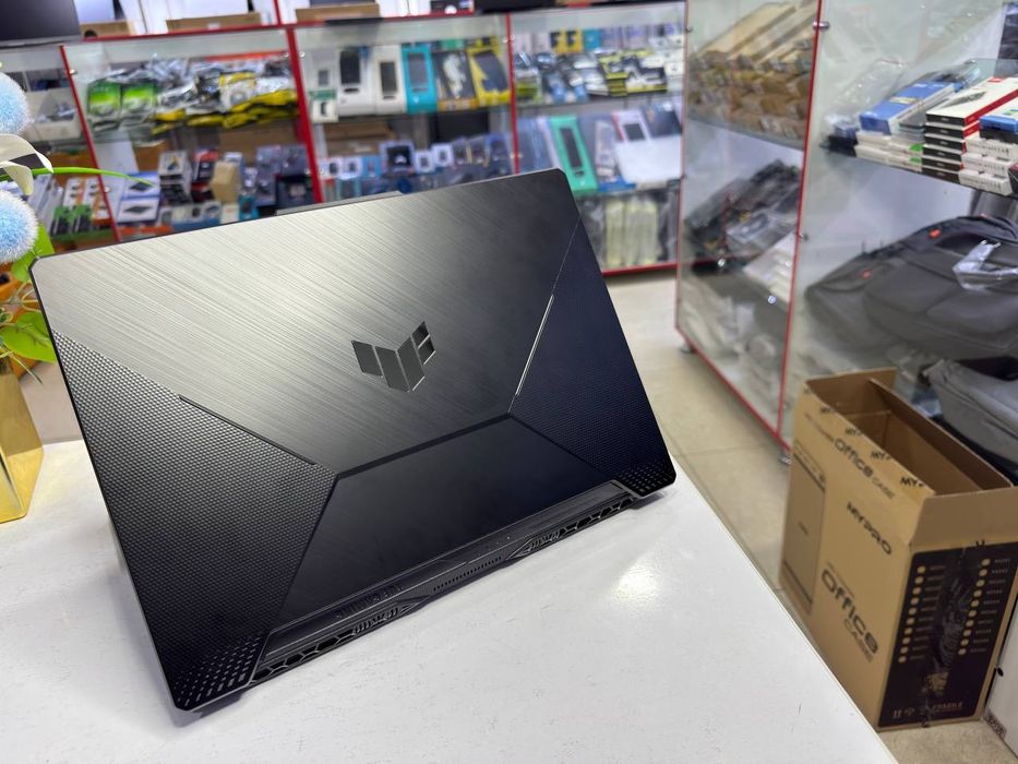 1.5TB SSD va RGB klaviatura bilan ASUS TUF i7 – yangidek holatda!