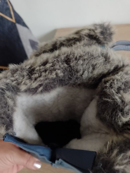 Cizme impermeabile îmblănite pentru copii