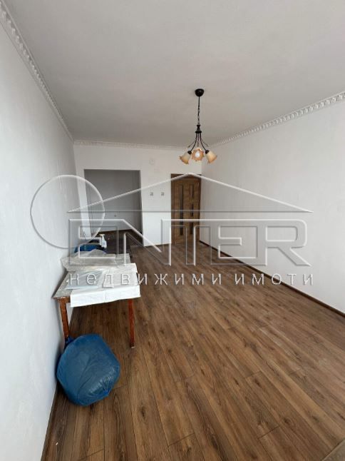 Продава се Тристаен апартамент в Варна, Цветен квартал - 80 кв.м за 1750 €/кв.м - Снимка #5