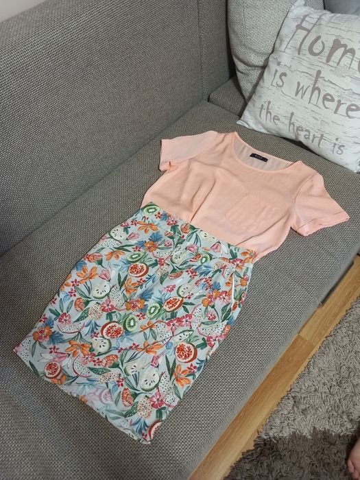 Lot tricouri/ Fusta dama, transport gratuit