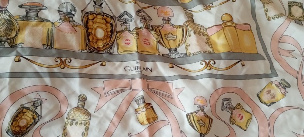 Копринен Шал Guerlain