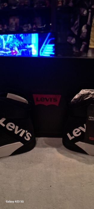 Нови високи кецове на Ливайс