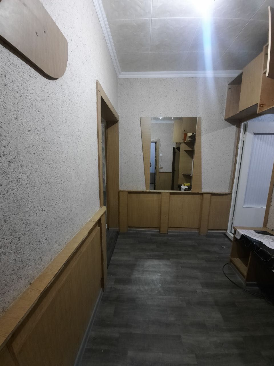 ПРОДАЁТСЯ 2- комн центр ипотека есть,  улучшенная план, 63 кв, 51500!