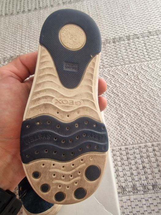 Детски обувки Geox 25 номер