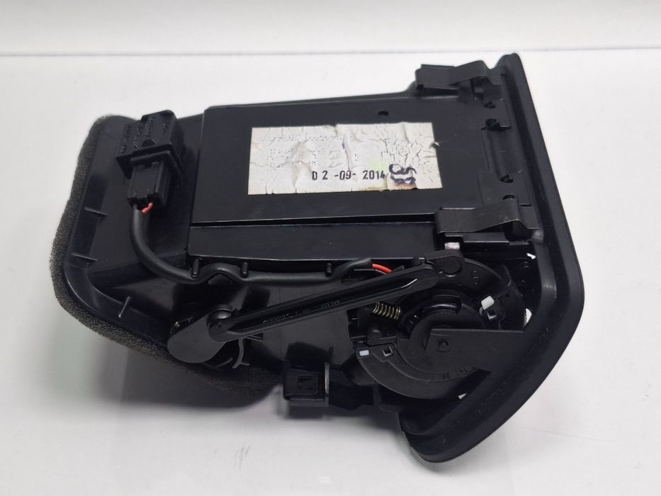 Grila ventilatie stanga VOLKSWAGEN PASSAT 365 2010 - 20142.0 2.0 TDi B