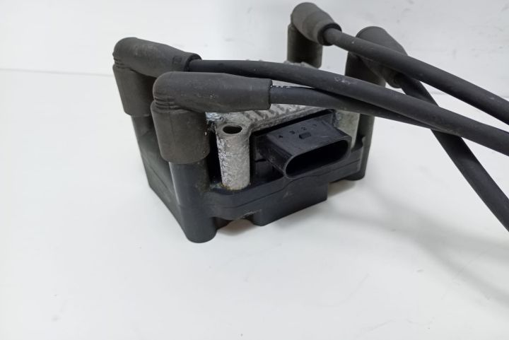Bobina inductie cu fise bujii 06B905106A Seat Leon prima generatie 1M