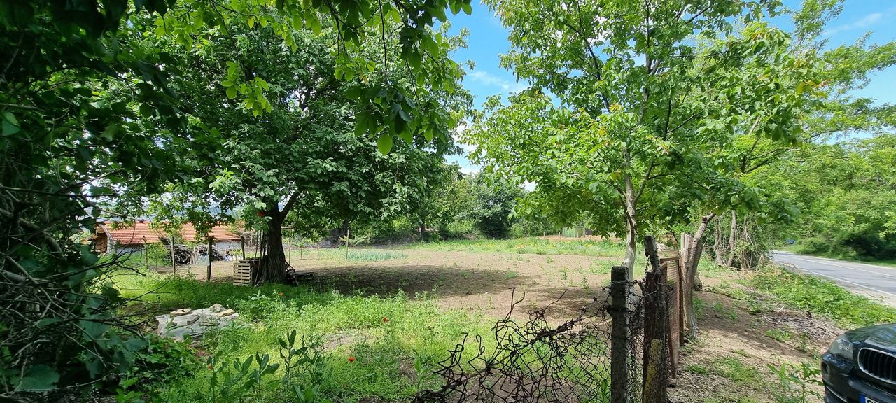 Продава се Парцел в Разград, Промишлена зона - Запад - 1844 кв.м за 28 €/кв.м - Снимка #1