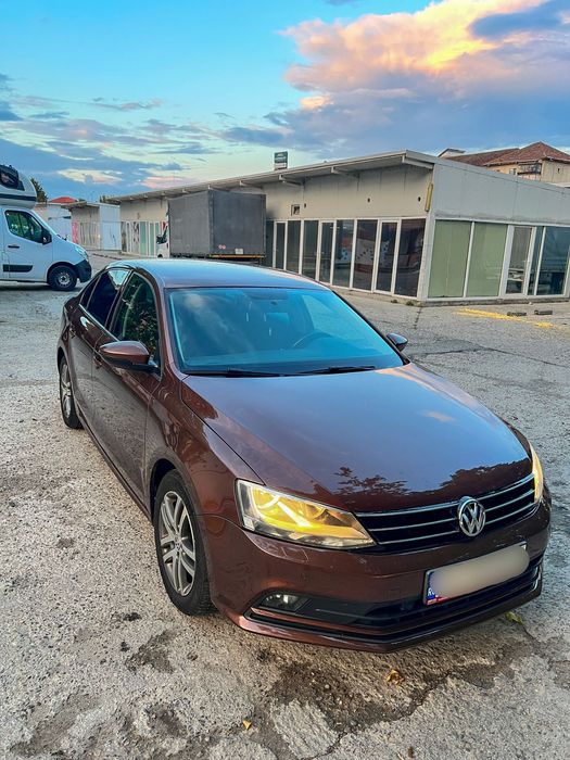 Volkswagen Jetta 2.0 TDI Bluemotion – 2016 – 90.000 km – Manuală