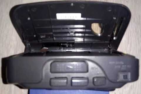 Casetofon Sony cu radio(walkman).Bucuresti.Trimit si in provincie.