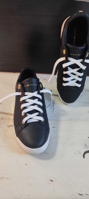 Дамски кецове Tommy Hilfiger