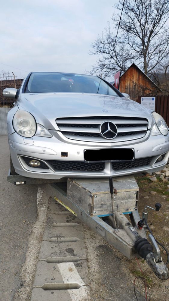 Bara fata spate capota aripi faruri usa haion tragar mercedes R class