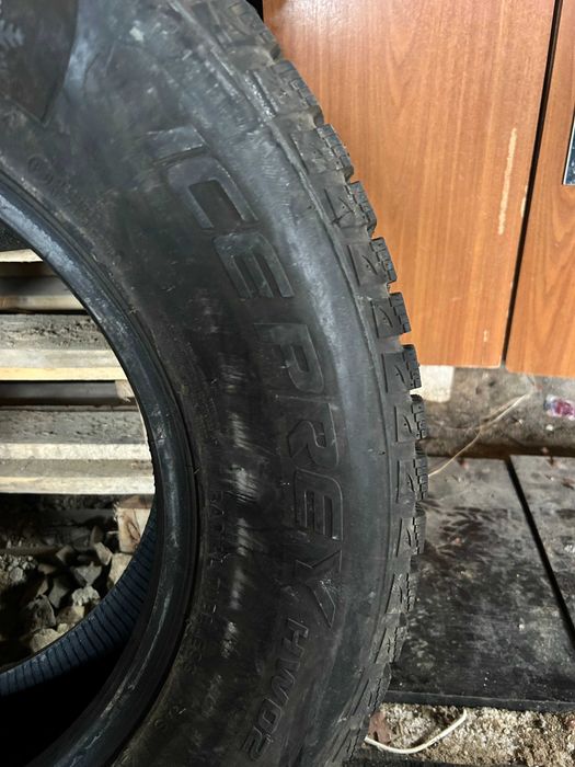 Зимние шипованные шины 265/65/R17