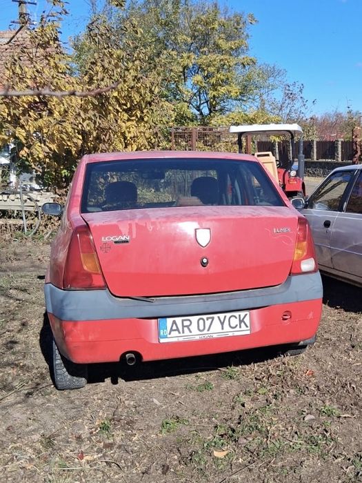 Vând Dacia Logan