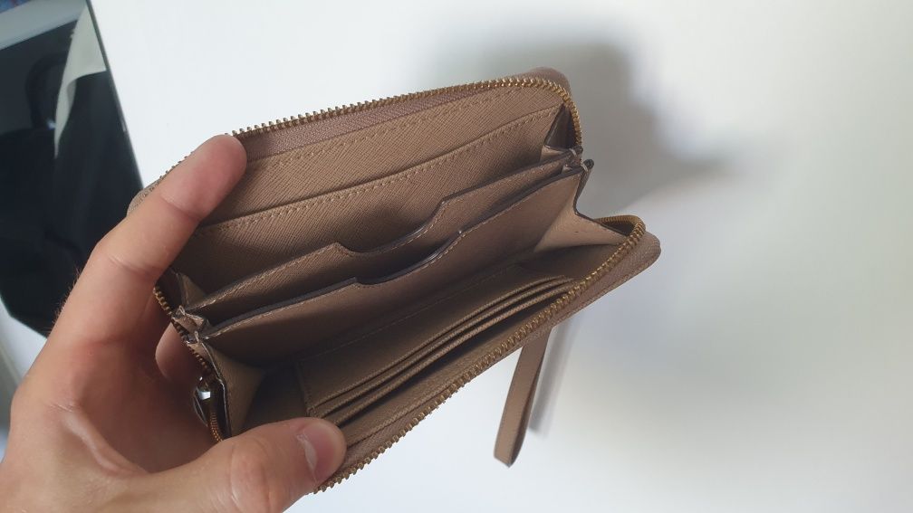 Дамско портмоне Michael Kors