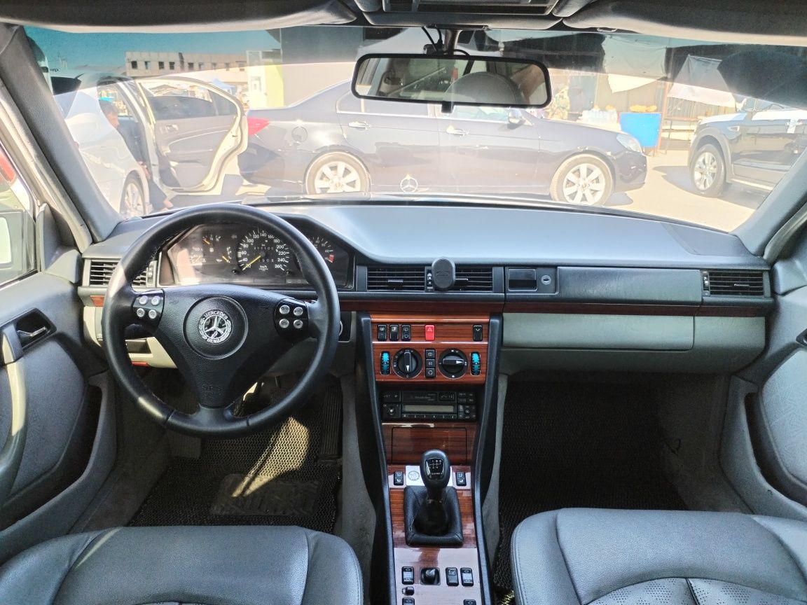 Mersedes bens W124 sotiladi