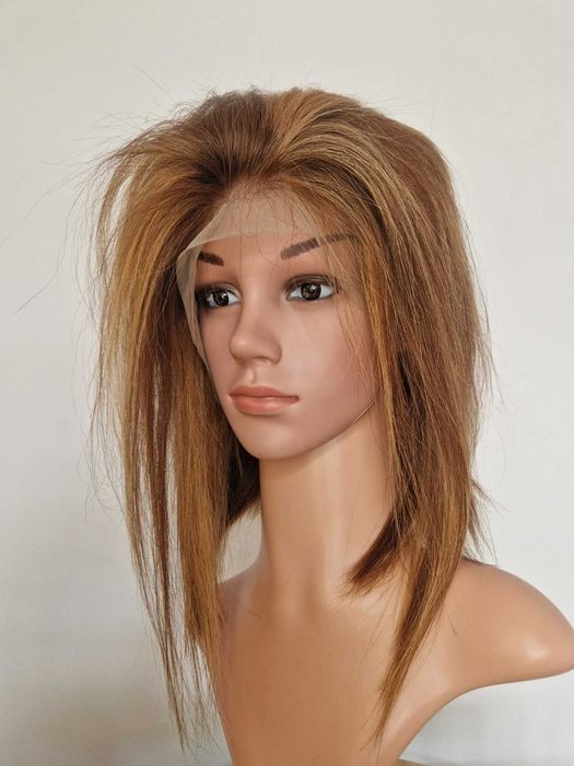 Естествена медено руса перука със светли кичури и дантела 13х4