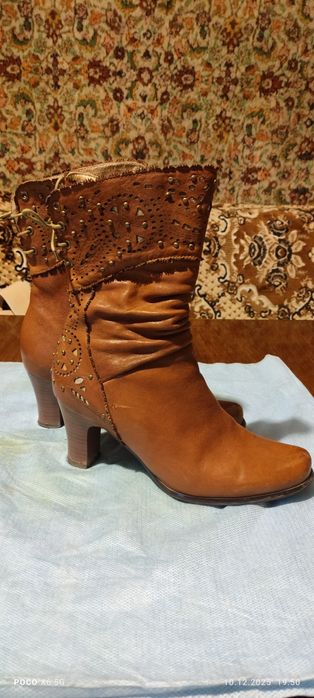 Продам женские полусапожки демесезонные